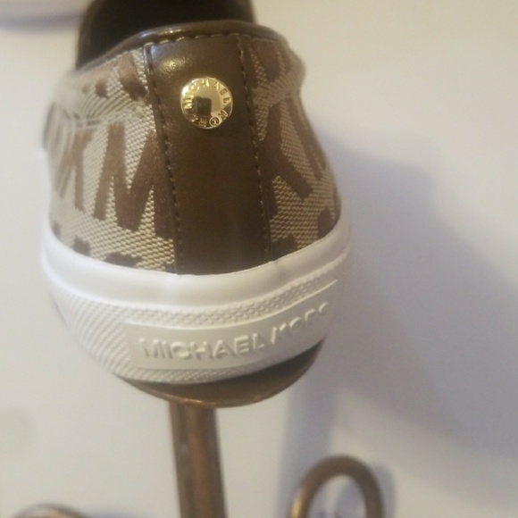 Michael Kors Shoes - Picture 3 of 3